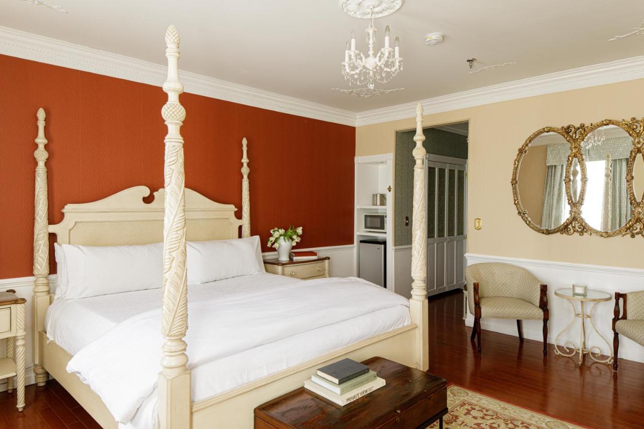 The Litchfield Inn Екстер'єр фото