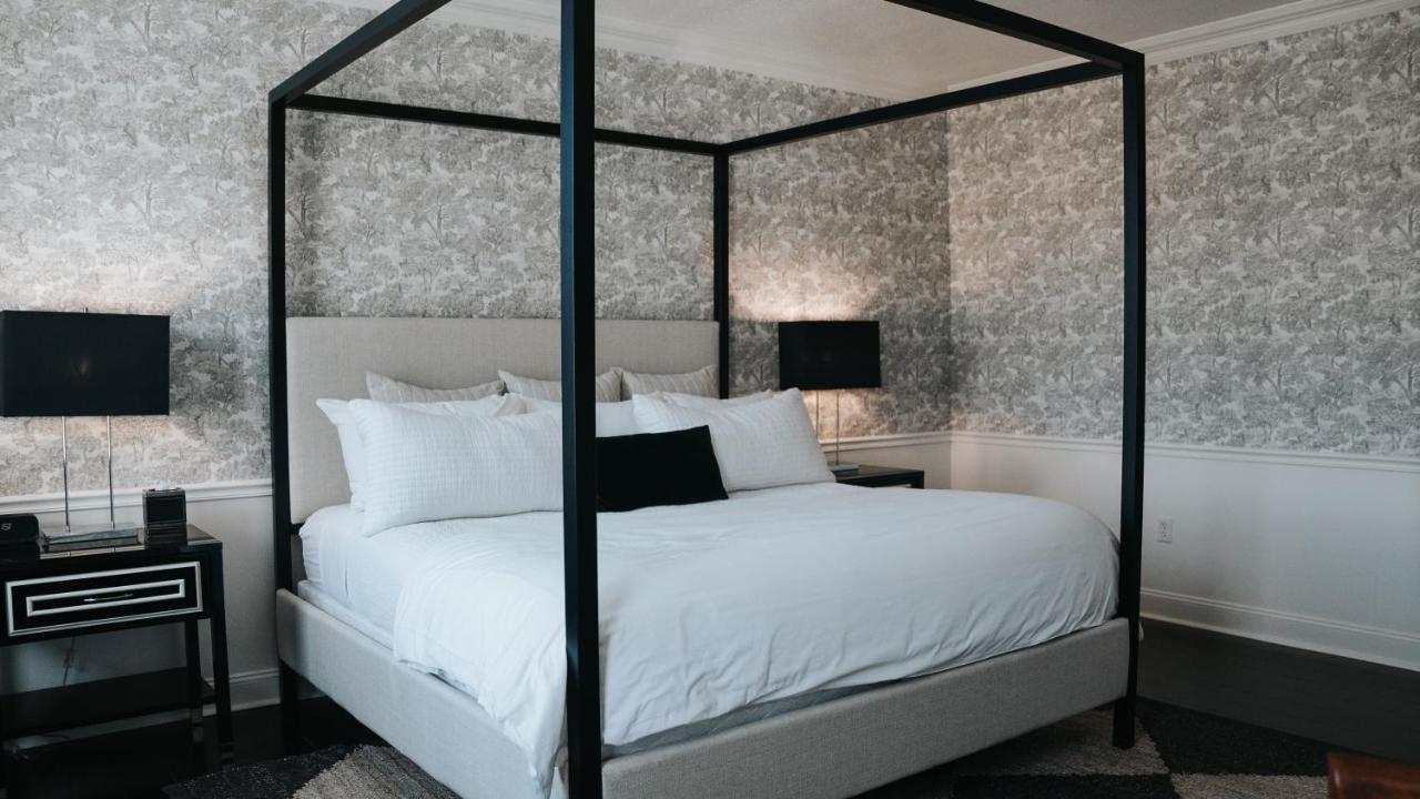 The Litchfield Inn Екстер'єр фото