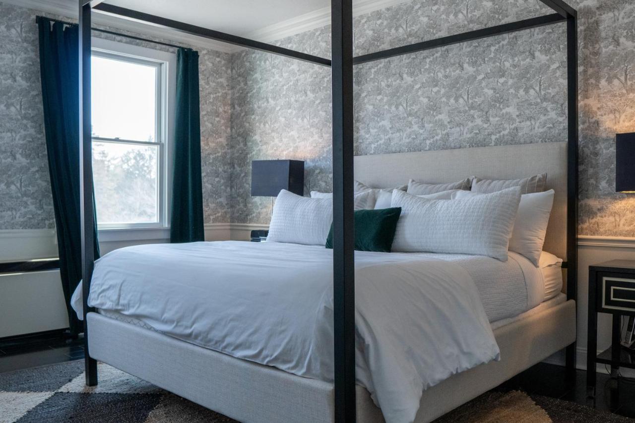 The Litchfield Inn Екстер'єр фото