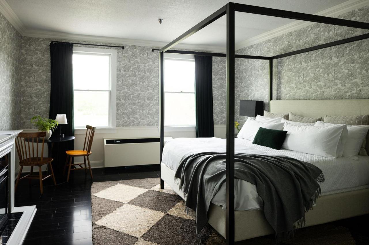 The Litchfield Inn Екстер'єр фото