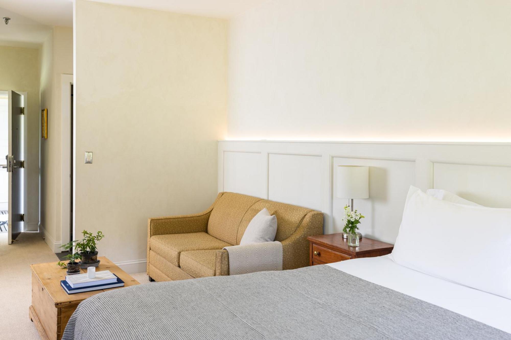 The Litchfield Inn Екстер'єр фото